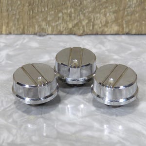 Vintage Radio Knobs: Silver Plastic, Mid Century Parts - Set of 3 (kbB)