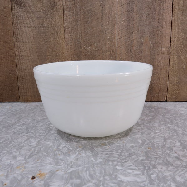 Vintage Pyrex Hamilton Beach Mixing Bowl White Milk Glass Ribbed Bowl #29