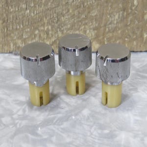 Vintage Radio Knobs: Silver Plastic, Mid Century Parts - Set of 3 (kbA)