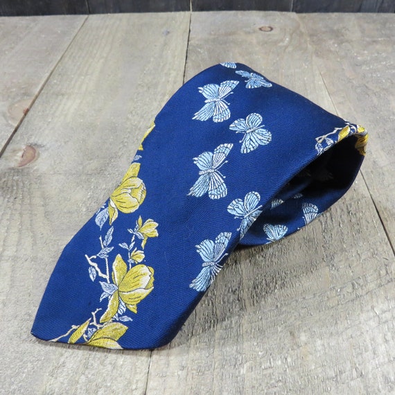 Butterflies and Flowers Tacky Beau Brummel Tie Vi… - image 10