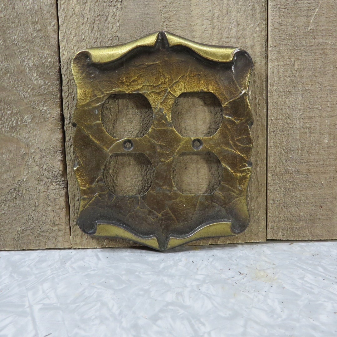 Vintage Amerock Carriage House Double Outlet Plate Cover, 1970s