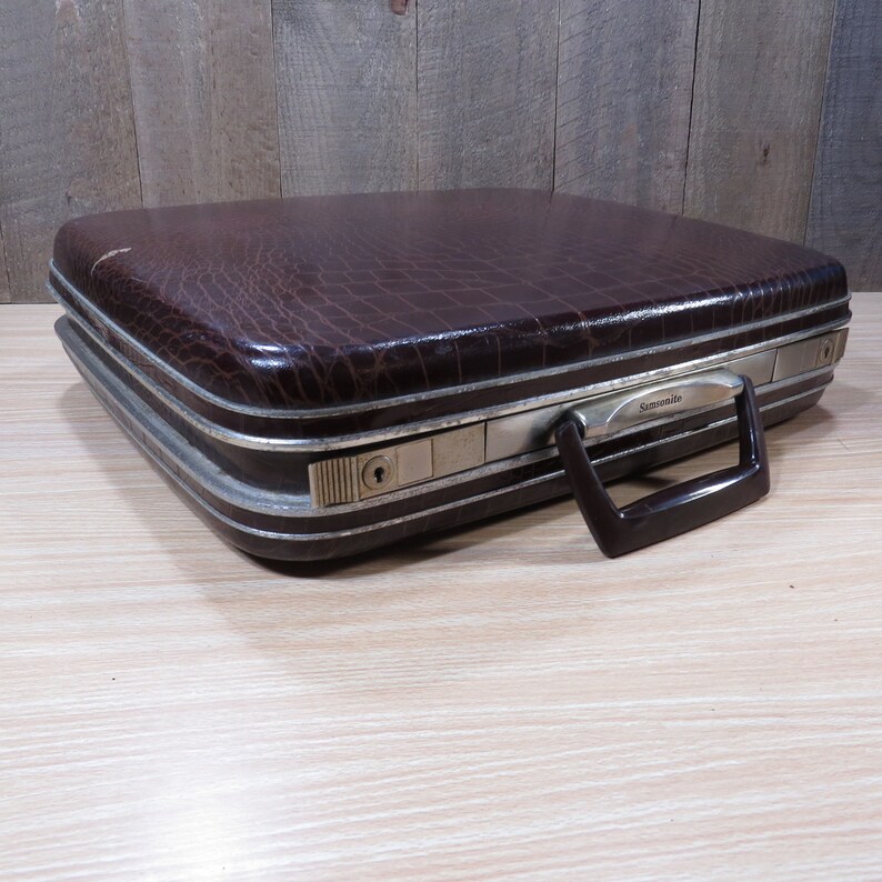 Vintage Samsonite Brown Alligator Hard Sided Briefcase image 2