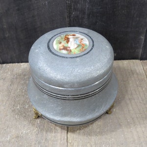 Vintage Vanity Musical Powder Puff Box, Vintage 1930s 1940s Metal Music Box