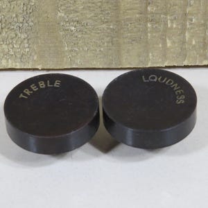 Set of 2 Vintage Dark Brown Plastic Radio Knobs – Treble and Loudness (kbAG)