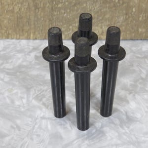 Vintage Radio Knobs: Black Plastic, Mid Century Parts - Set of 4 (kbG)