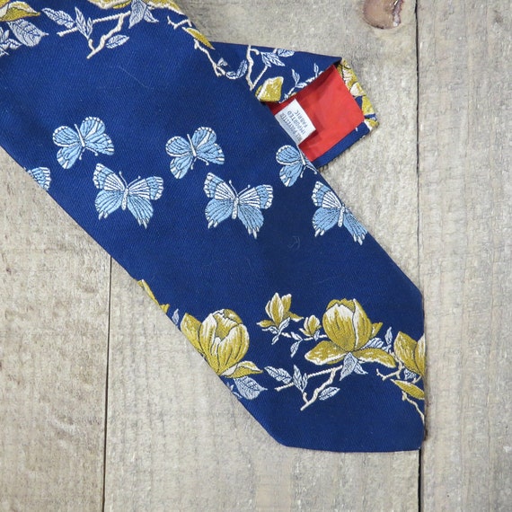 Butterflies and Flowers Tacky Beau Brummel Tie Vi… - image 1