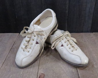 Vintage AMF Womans Bowling Shoes Mid Century Leather Rockabilly Oxfords