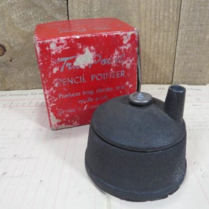 Vintage Cast Iron Industrial Drafting Pencil Pointer Sharpener With Original Box