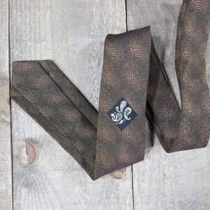Vintage Dark Gold Snakeskin Pattern Skinny Tie, 1960s Skinny Tie by Artcrest Creations, Mens Rockabilly Maisel Rat Pack Era Necktie