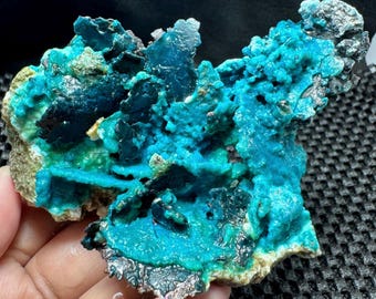 RAW - SPECIMEN Chrysocolla Blue Native Copper  Amazing- Home decor.size 100x59x29