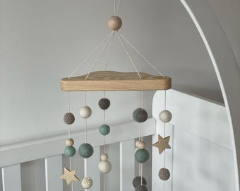 BABYMOBIEL Vilt handgemaakt MALLA babybedje, wieg mobiel, mobiele baby met sterren, geboortecadeau, kinderkamerdecoratie