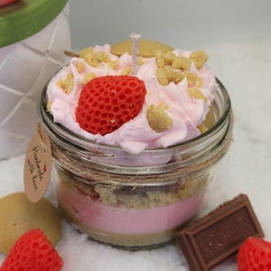 Strawberry and Cream Dessert Candle