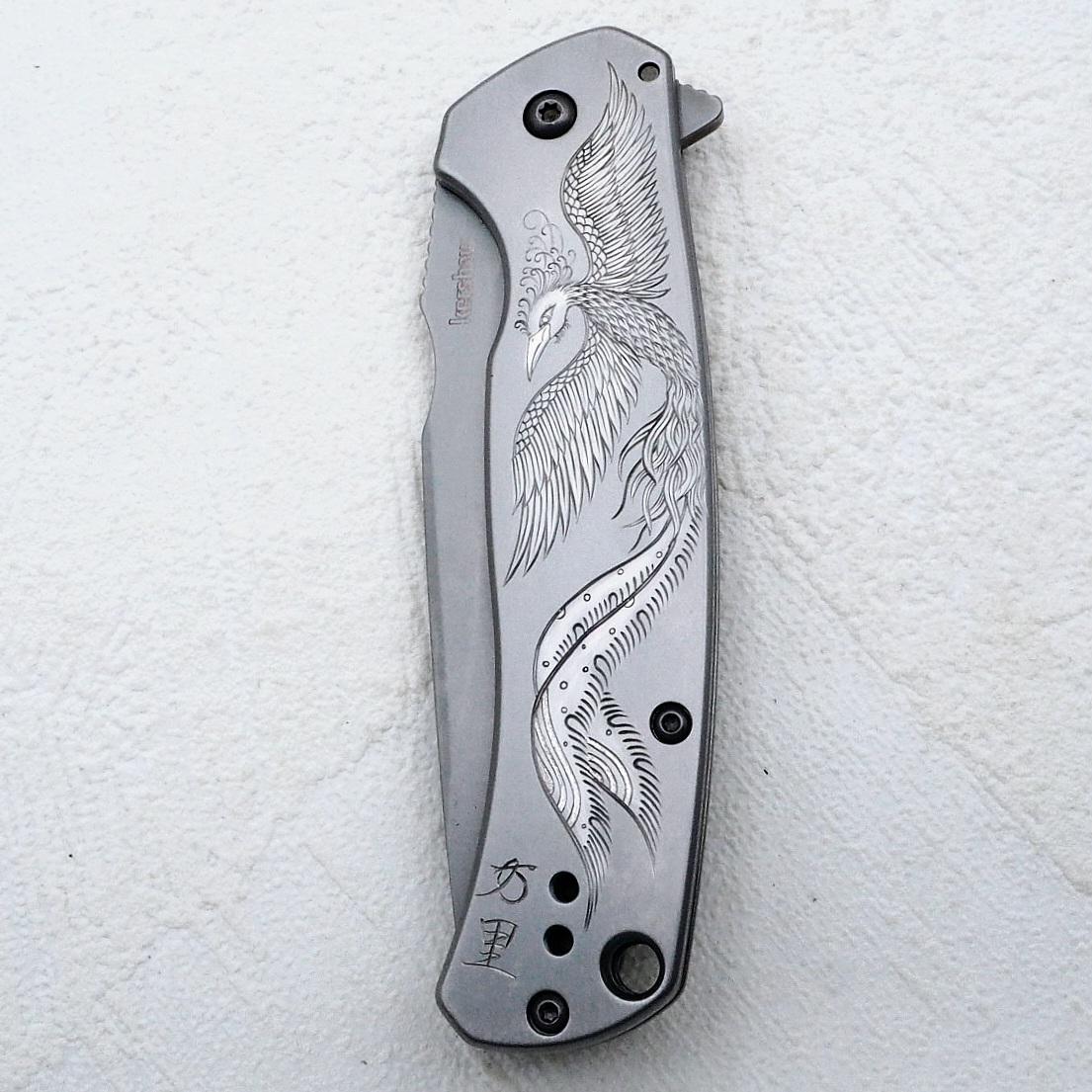 Handgraviertes Messer Kershaw SCOUR Phoenix.