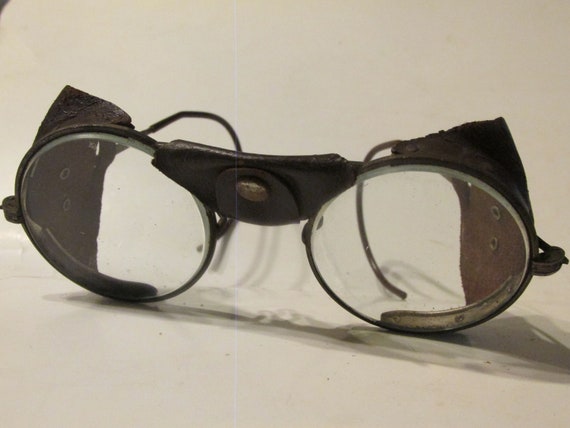 Antique Industrial  Welding Goggles with Intact L… - image 3