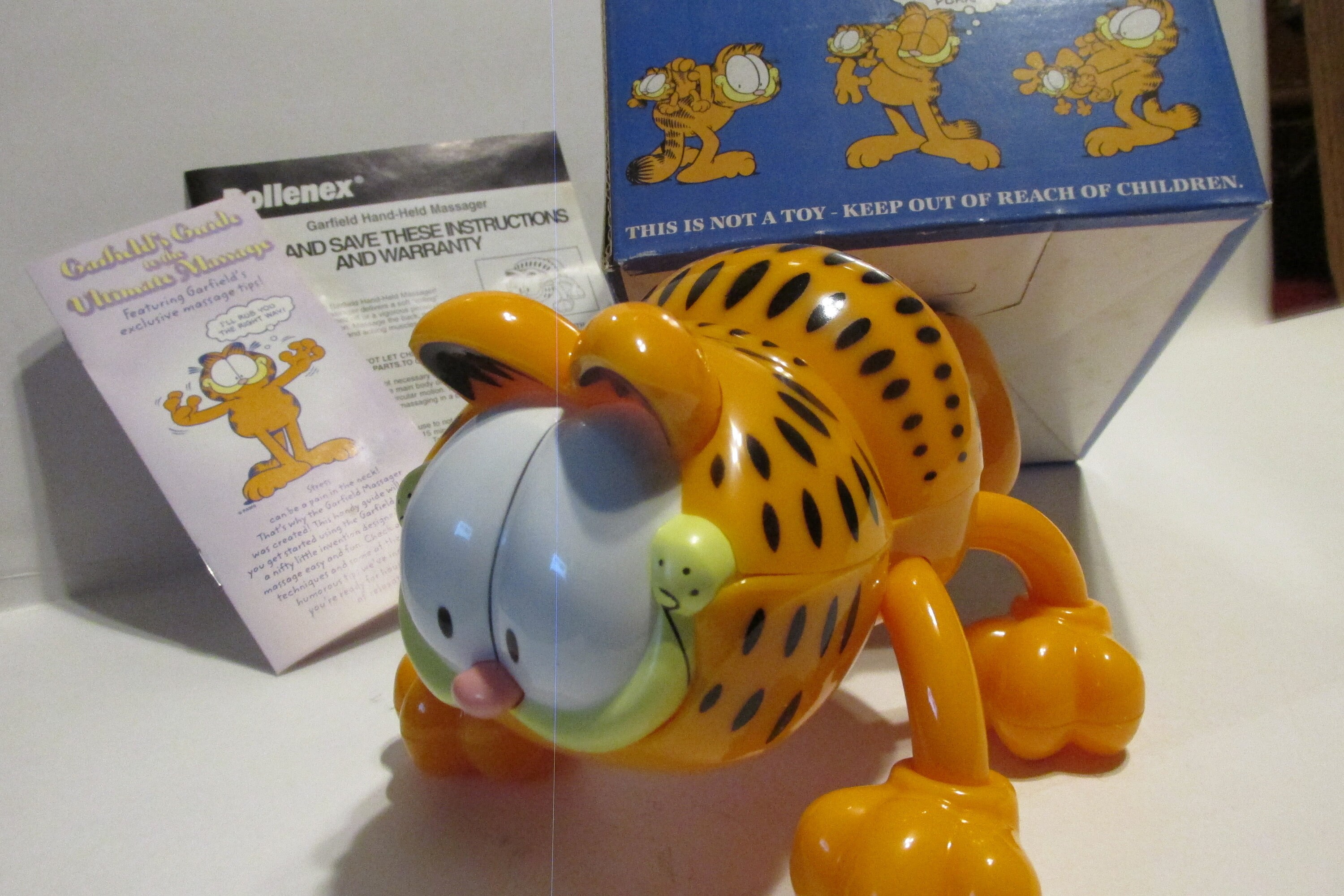 ガーフィールド MASSAGER Gorgeous Collectible and Vintage Garfield Massager Hand Held