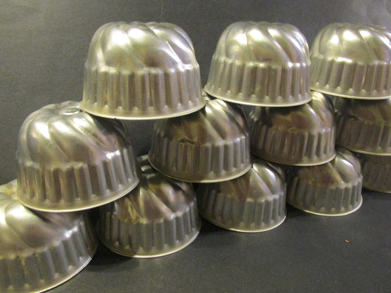 Retro Jello Dessert Molds Set of 12