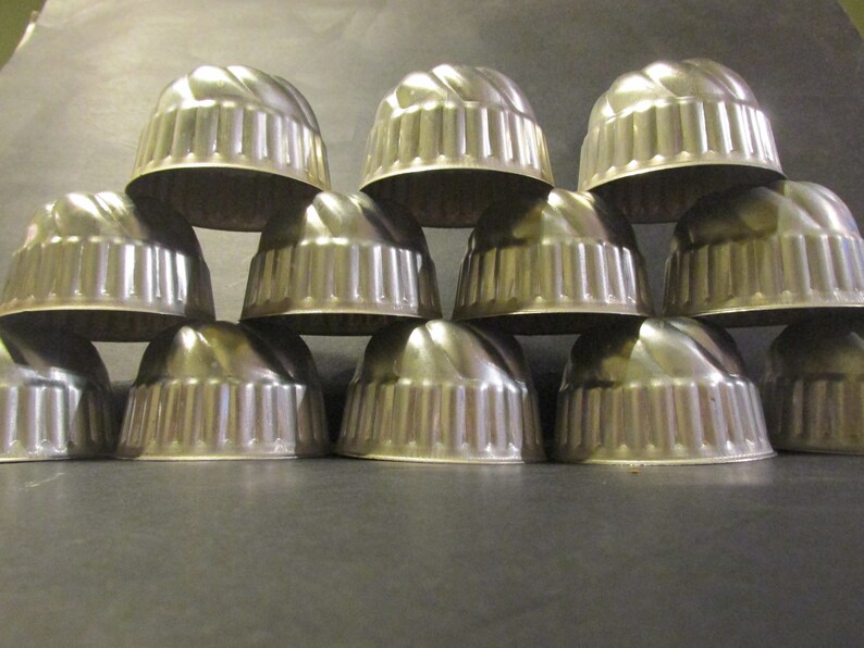 Retro Jello Dessert Molds Set of 12