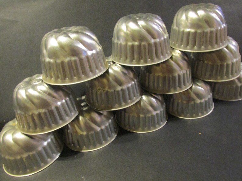 Retro Jello Dessert Molds Set of 12