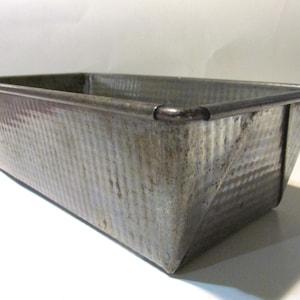 Heavy Duty Metal Waffle  Baking Loaf Pan, with Envelope Sides /  #71, Unbranded