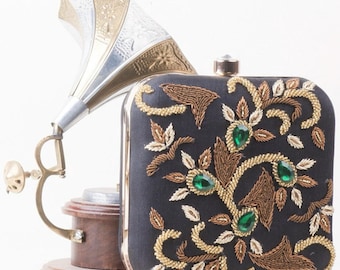 Wedding handmade embroidery Square Clutch Women Party Purse Female Handbag Evening Bridal Bag Gifts Gifts for her Girlfriend, metal clutch