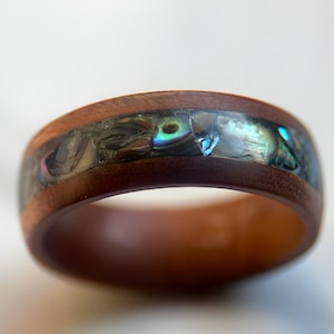 Koa Holz Ring mit Abalone Inlay: Hawaiischer Ehering