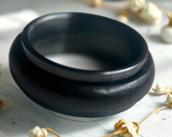 Blackwood Spinner Ring: Elegant Black Titanium Fidget Band