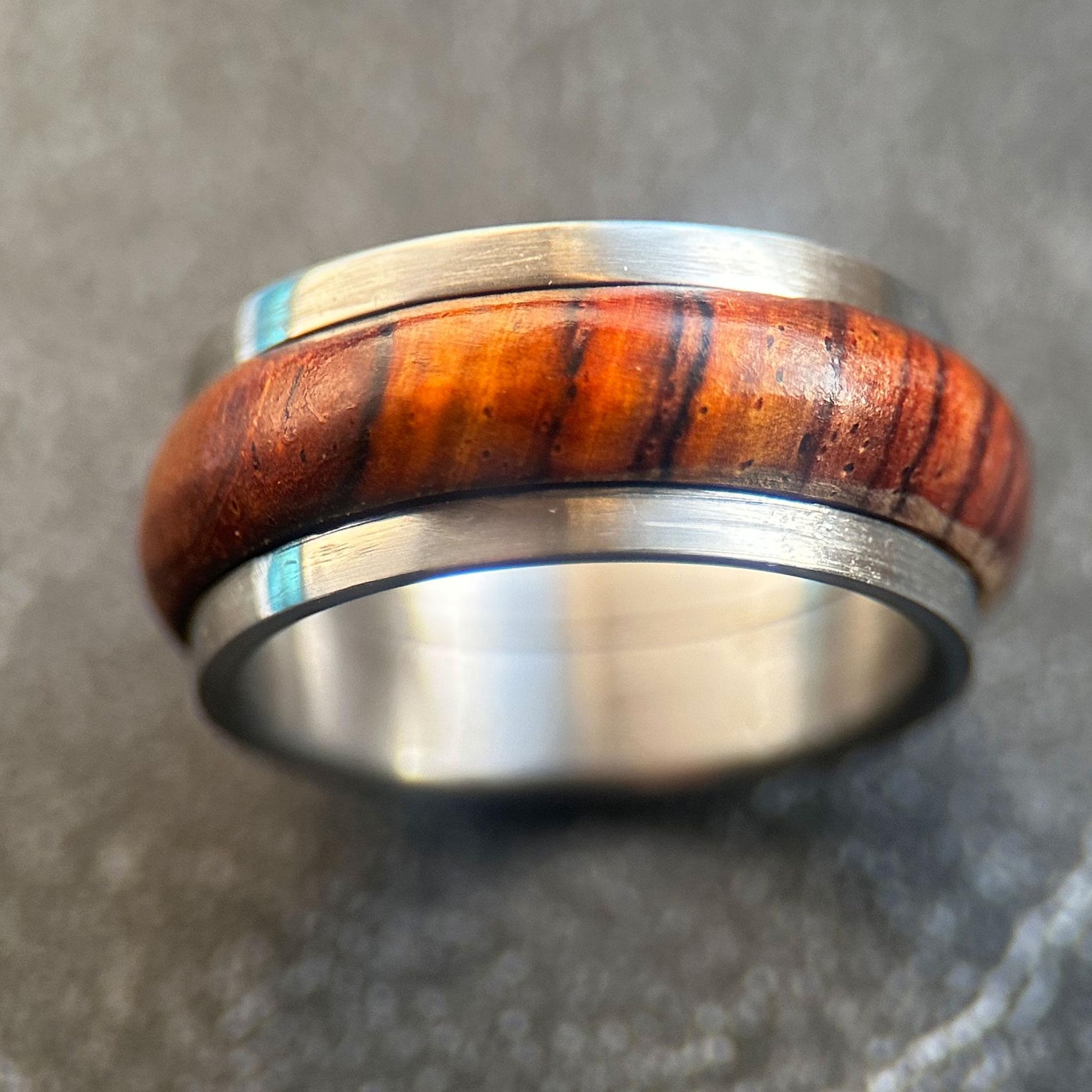 Anneau anti-stress en bois de cocobolo