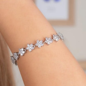 Silver Plated Flower Patterned Steel Bracelet. Women&#39;s Bracelet. Gift Bracelet.