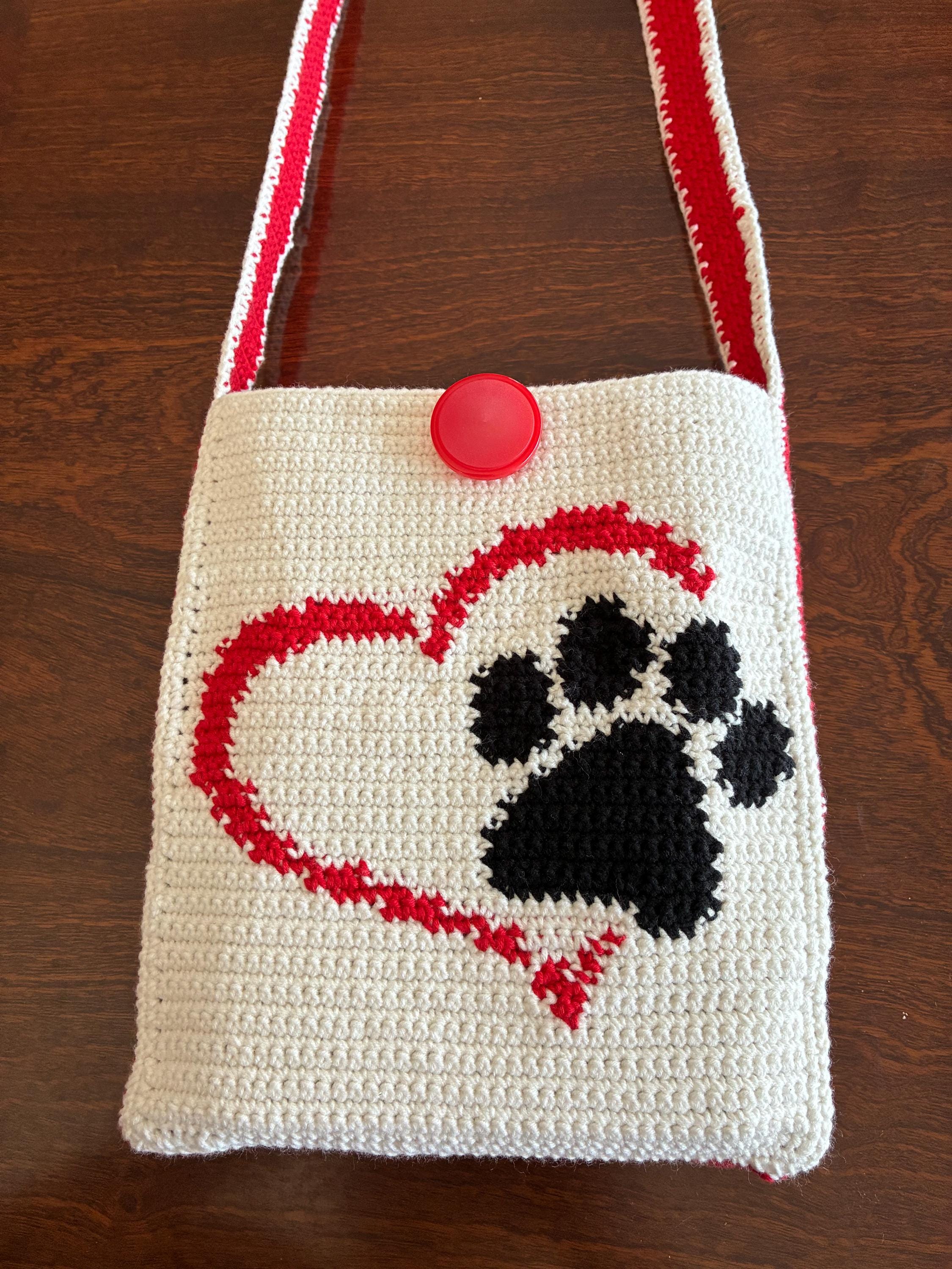 Love Paw Crochet Bag Pattern: Intarsia Animal Shoulder Purse (PDF
