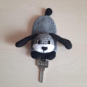 Schema all'uncinetto per portachiavi amigurumi a forma di cane in PDF, download digitale, grazioso portachiavi fai da te, tutorial all'uncinetto facile, portachiavi fatto a mano, chiave segreta
