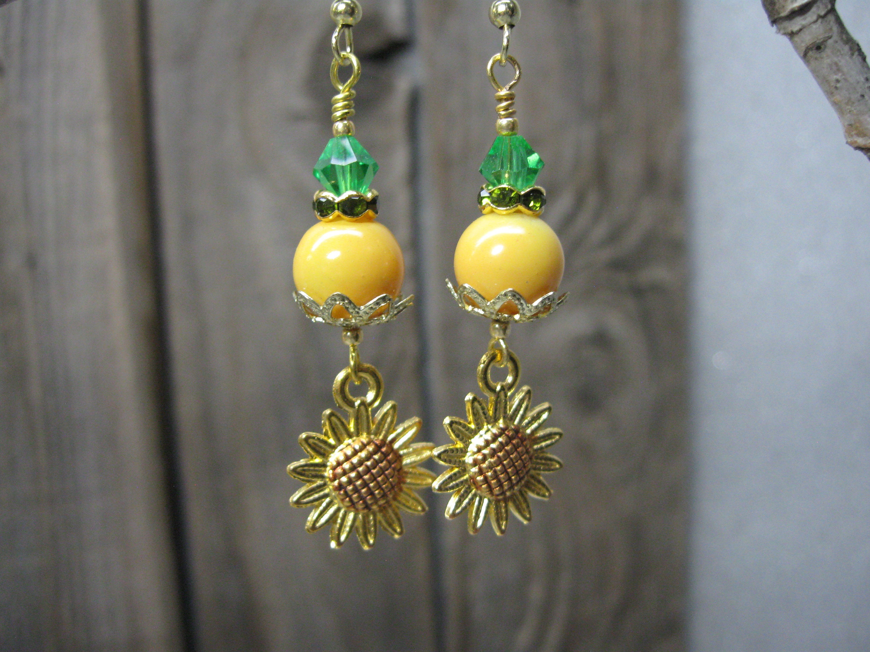 Bronze Sunflower and Yellow Necklace Earrings Set, Mustard Yellow Glass  Bead Jewelry, Bronze Jewelry for Women, Yellow Glass Bead Earrings 