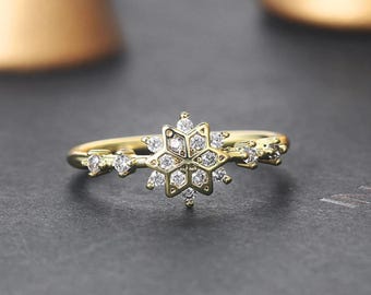 14K Gold Plated Snowflake Ring – Zircon Crystal Winter Jewelry in Gold, Silver or Rose Gold – Dainty Gift for Her, Christmas Ring