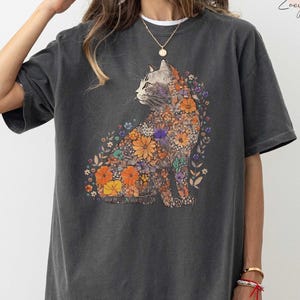 Cat Mom Comfort Colors® Shirt, Floral Cat Shirt, Purr Shirt Cat Mom, Floral Cat Tee, Cat Lover Shirt, Cat Shirt, Oversized Cat Shirt