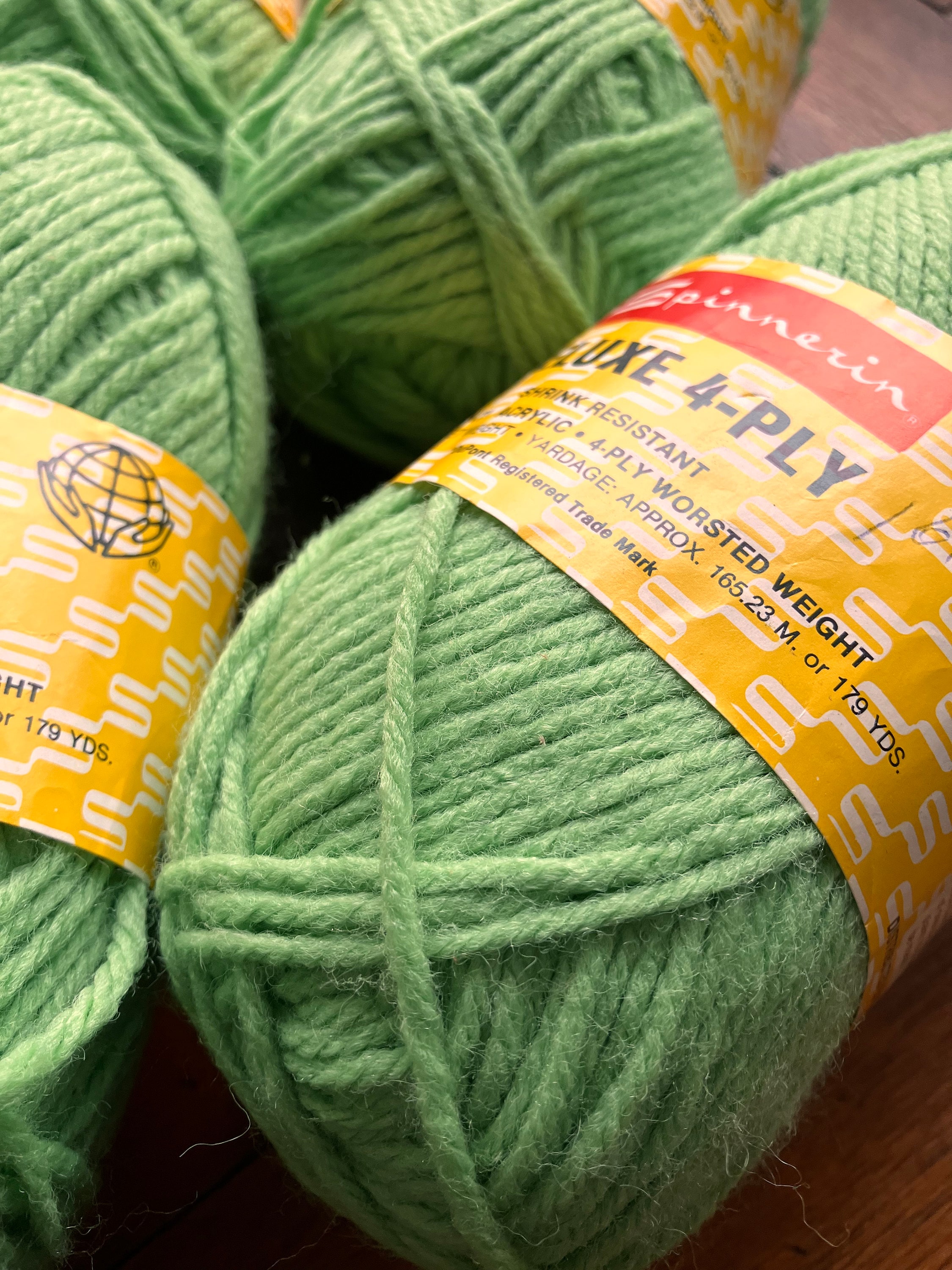 専用❗️リリパットレーン375☆DUNSTER YARN MARKET Trait-tex 4-Ply Double Weight Rug Yarn Dispenser, Bright