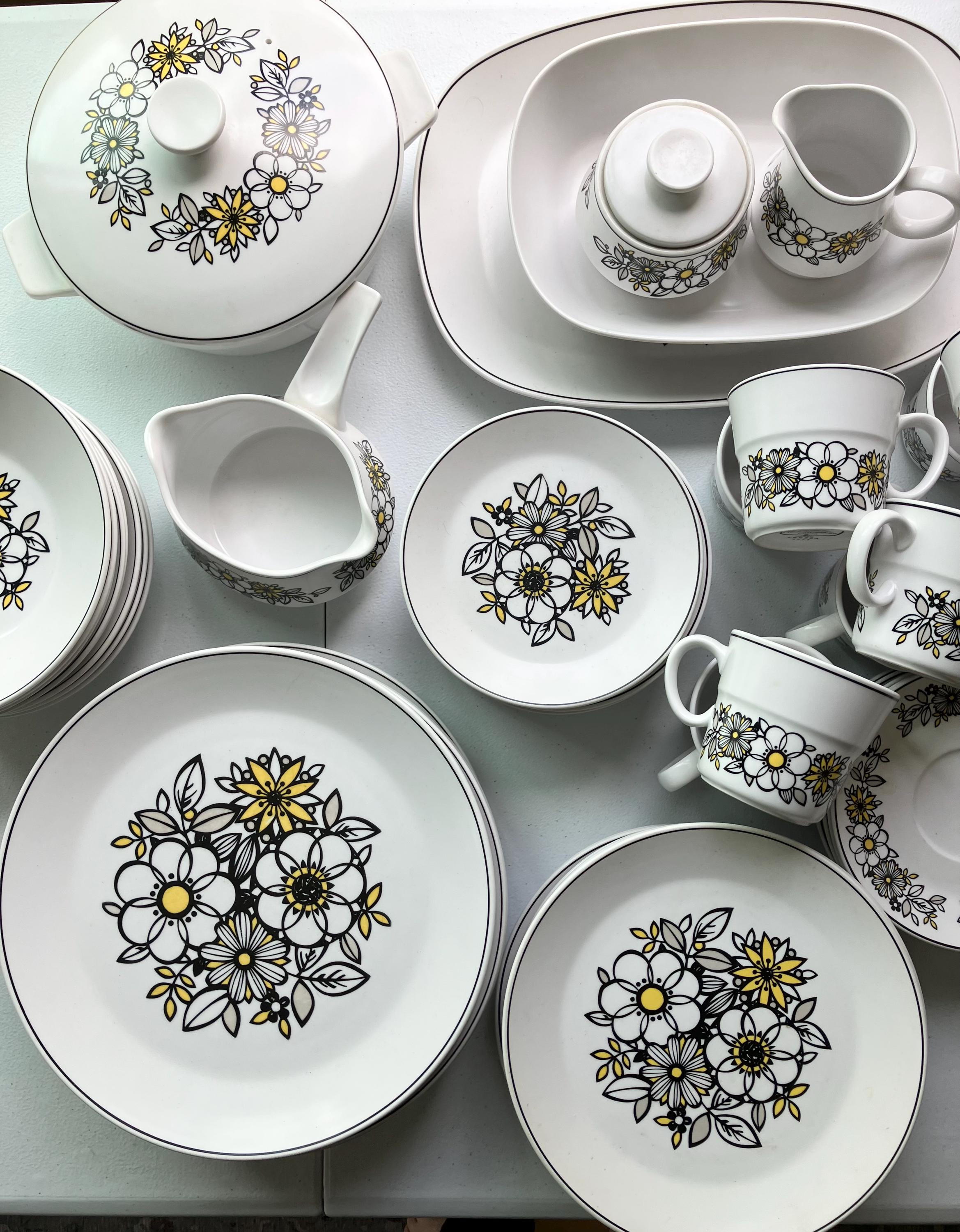 Vintage Noritake Progression Dishes Set Tressa Pattern Black
