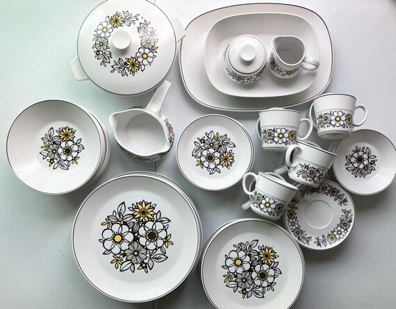 Vintage Noritake Progression Dishes Set Tressa Pattern Black