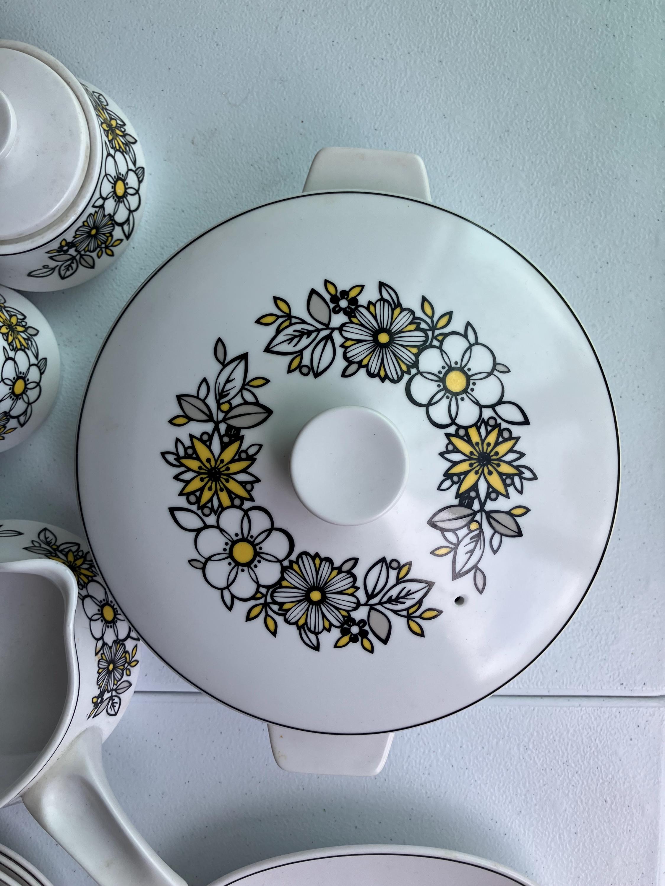 Vintage Noritake Progression Dishes Set Tressa Pattern Black