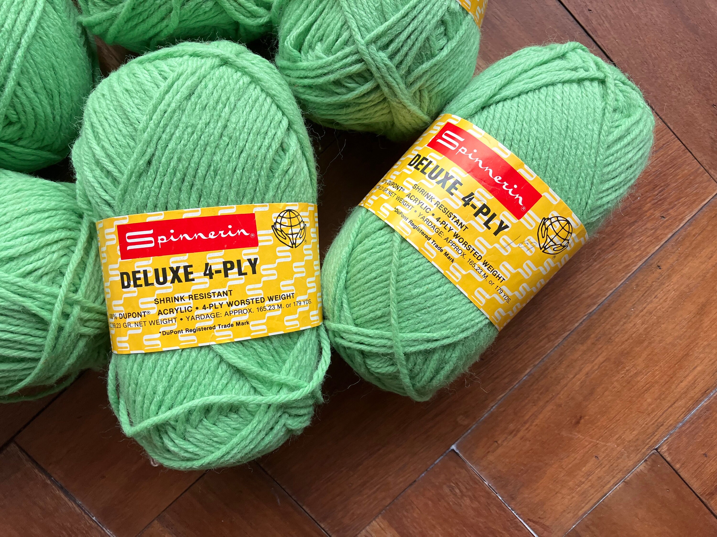 専用❗️リリパットレーン375☆DUNSTER YARN MARKET Vintage Yarn Acrylic Deluxe 4 Ply Dupont 3.5 Oz Lime Green