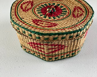 Cesta vintage con tapa tejida étnica tribal diseño nativo redondo rosa verde organización de almacenamiento decoración del hogar