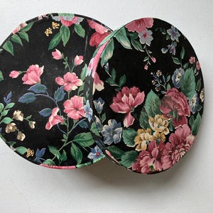 Vintage Two-Piece Round Hat Box Set in Magenta and Floral Hat Box Shiny Rose Chintz Pink Fabric 1940 Large Round  main image 4