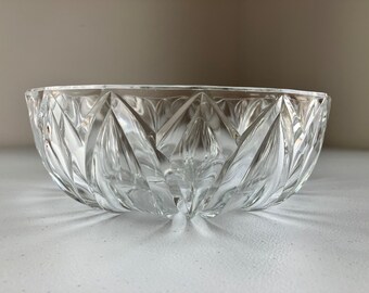 Vintage Glass Bowl Serving Fruit Salad Clear Heavy Thick Beveled Flower Petals Dining Decor