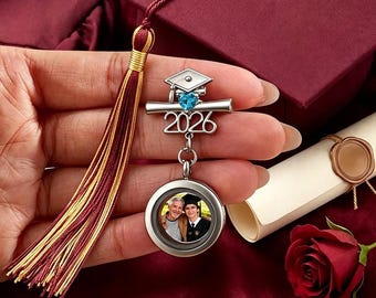 Graduation Memorial Photo Pin, Grad Memorial Gift, Graduation Cap Charm, Custom Photo Pin, Class of 2026 Graduation Gift, Memorial Lapel Pin