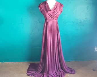 VTG Burgandy prom dress, small bridesmaid full-length wine colored gown