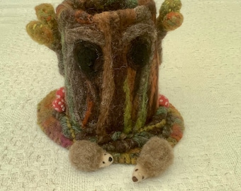 Felted Tree House, Hollow Oak Tree, Play scape, Play mat, Waldorf, Needle Felted, Play Group, Nursery School, Kindergarten, Hedgehog