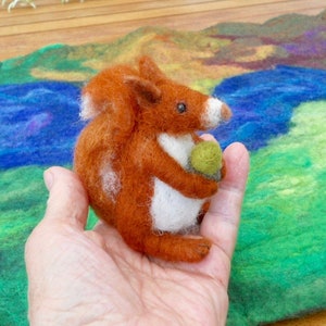 needle felted red squirrel, medium felt animals, play mat squirrel, waldorf, collectible squirrel, pre school, nursery school, kindergarten image 4