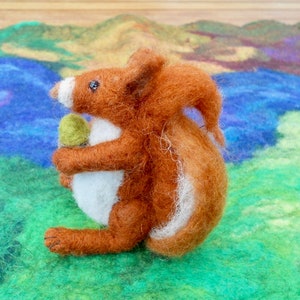 needle felted red squirrel, medium felt animals, play mat squirrel, waldorf, collectible squirrel, pre school, nursery school, kindergarten image 7