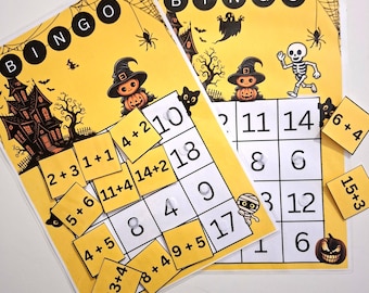 Könnte beinhalten: Halloween-Bingo-Spiel mit gelbem Hintergrund. Das Spiel zeigt ein Spukhaus, Kürbisse und ein Skelett. Die Bingo-Karten haben Zahlen und Rechenaufgaben. Enthält lose Zahlkarten zum Spielen.