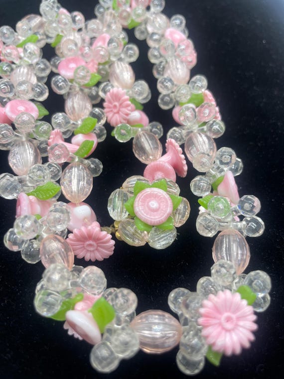 Collier Vintage Années 1950 En Lucite - Motif Fruits Et Fleurs - Occasion (très Bon état)