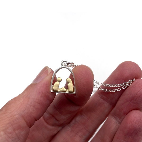 Colar de presépio com silhueta de Maria José Menino Jesus, joias com tema de Natal, presentes significativos para ela, mãe, filha, irmã