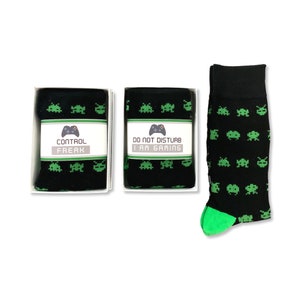 gaming gifts for men, space invaders gamer socks for him, arcade video gamer gift for husband, gamer son birthday gift, gamer dad, asteroids